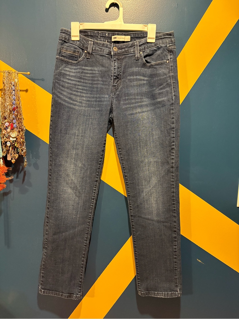Levi's Dark Wash Mid-Rise Skinny Jeans EUC